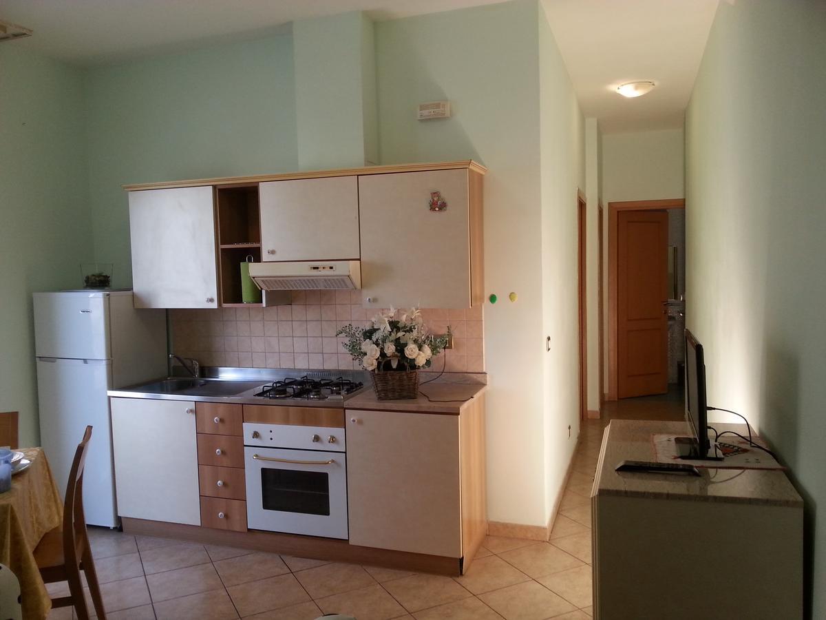 Residenza Melucci Aparthotel Римини Екстериор снимка